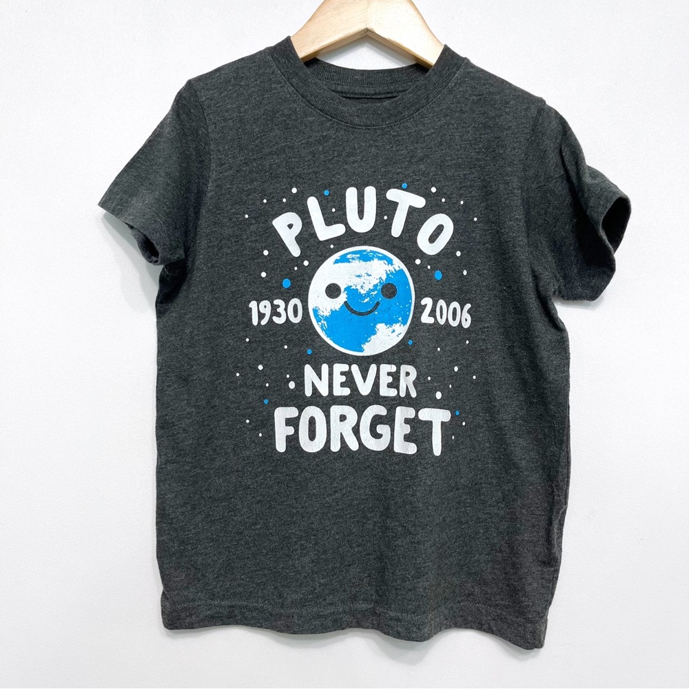 vintage | pluto never forget outer space solar system graphic tee grey xs